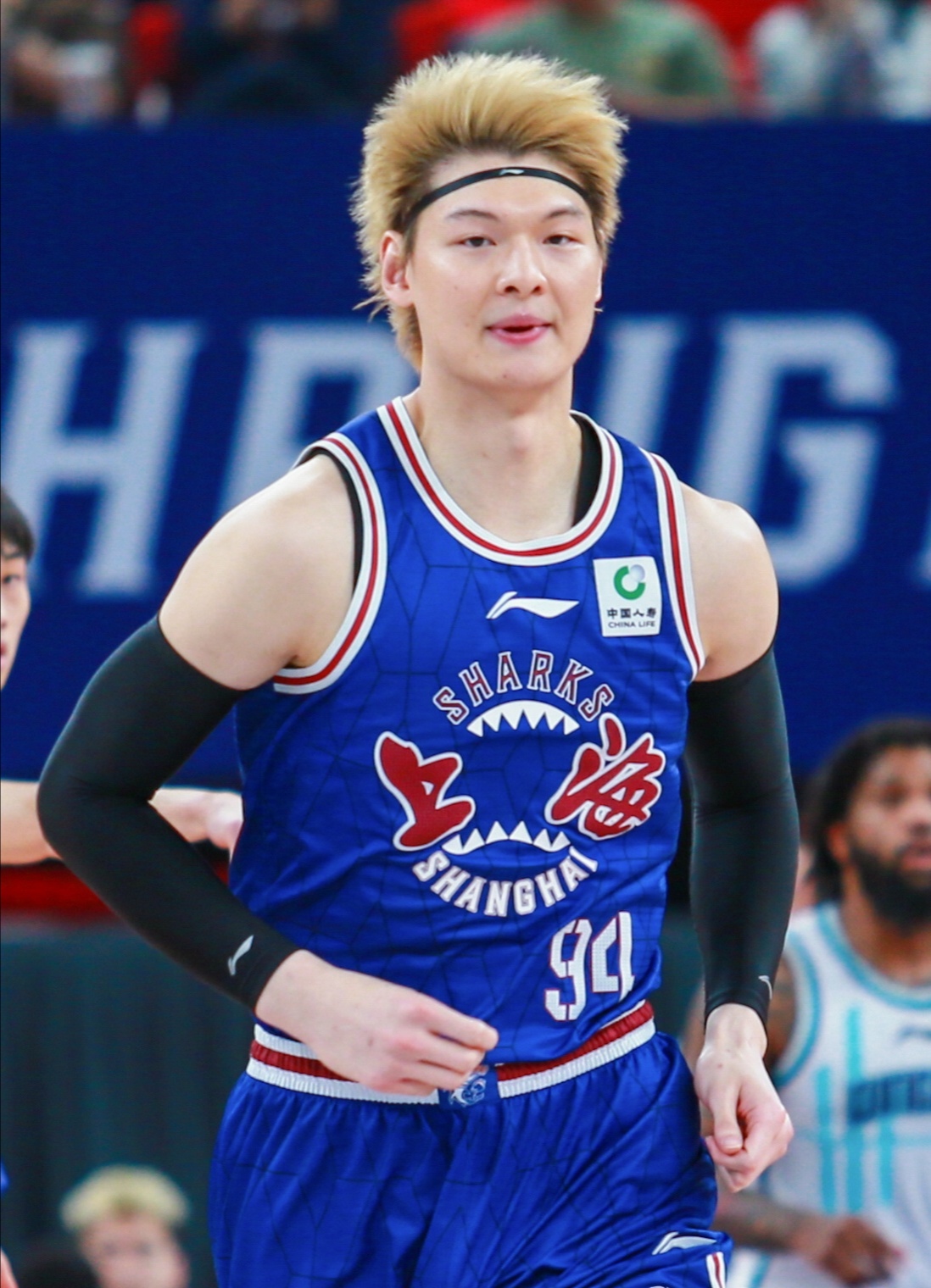 南宫体育-包含塞北猛虎队惊险晋级嵩山猛虎队，游泳大师赛上演关键失误成转折！锋线火力回暖的词条