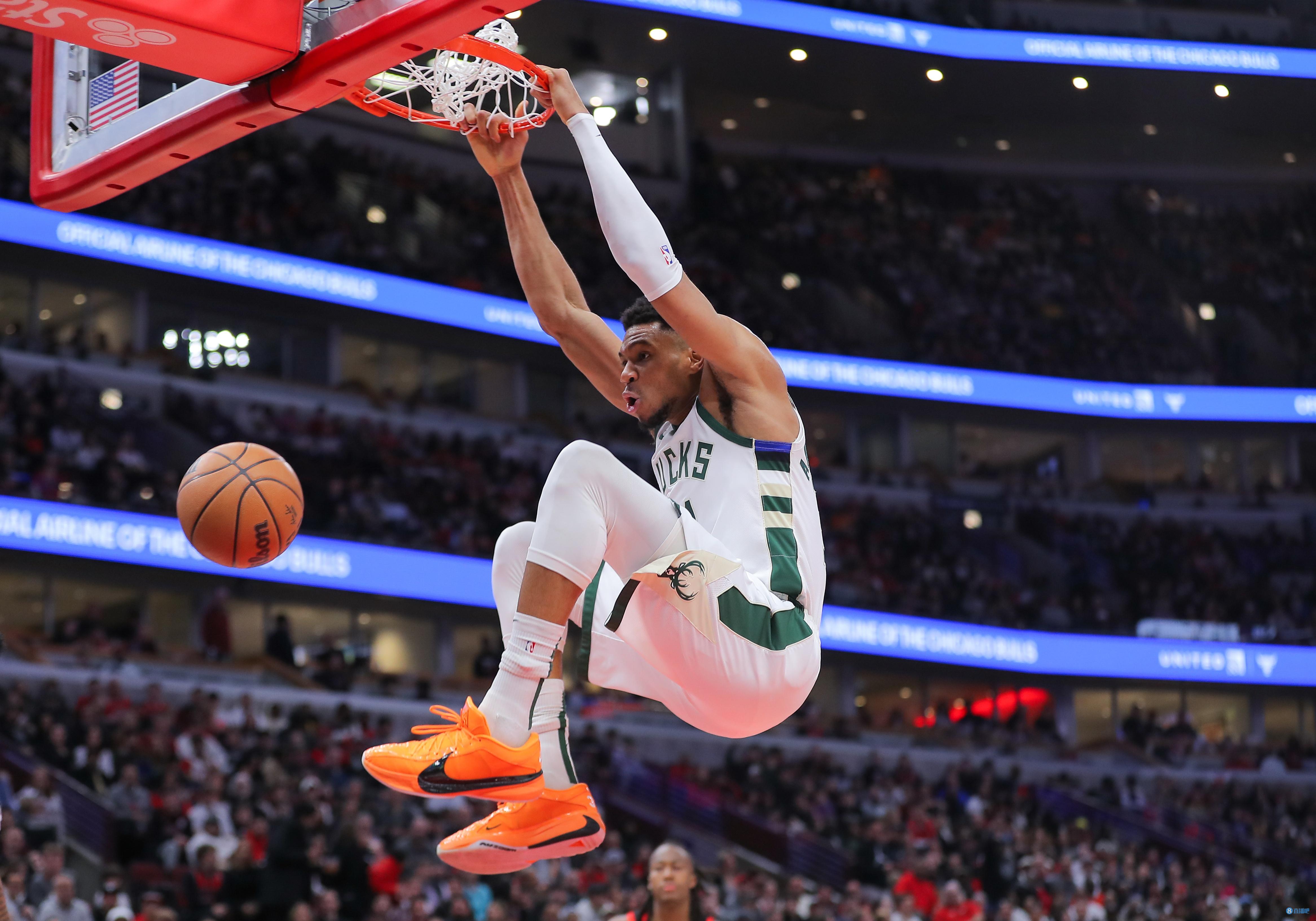 NG体育-字母哥迎来三赛季高光表现，法国队球迷沸腾！的简单介绍