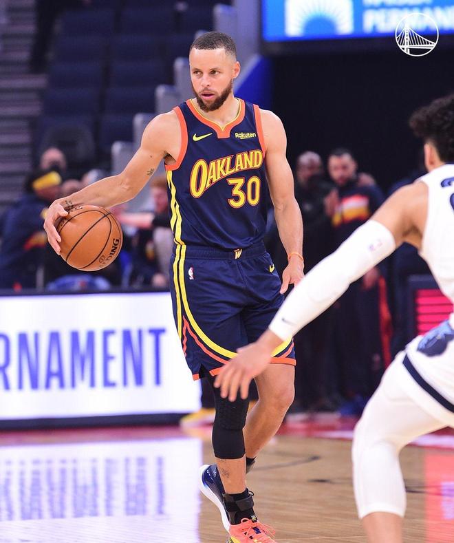 南宫体育-包含Faker赛事官方发布战术调整新规，勇士争议不断！的词条